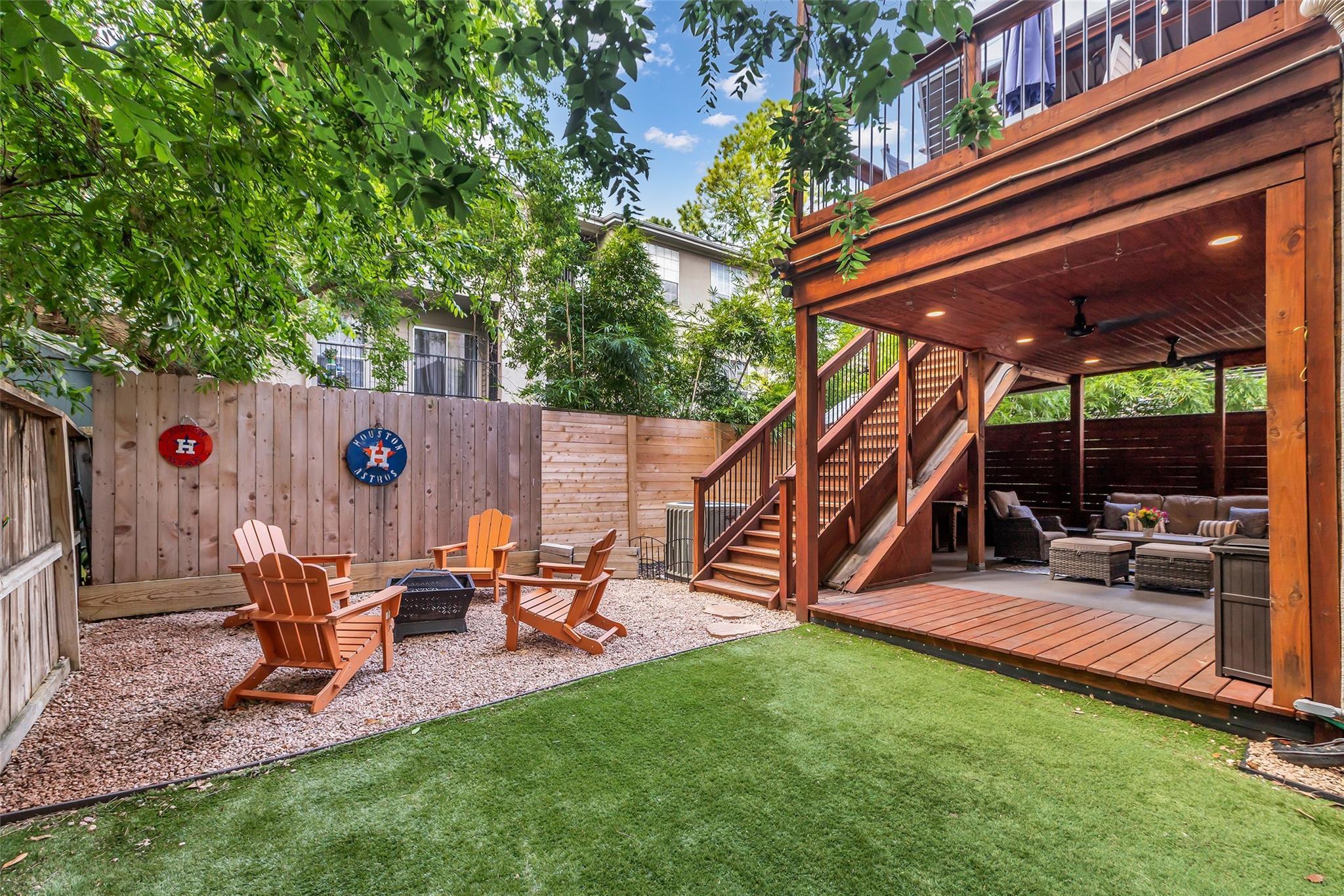 Property Photo:  1403 Cook Street  TX 77006 