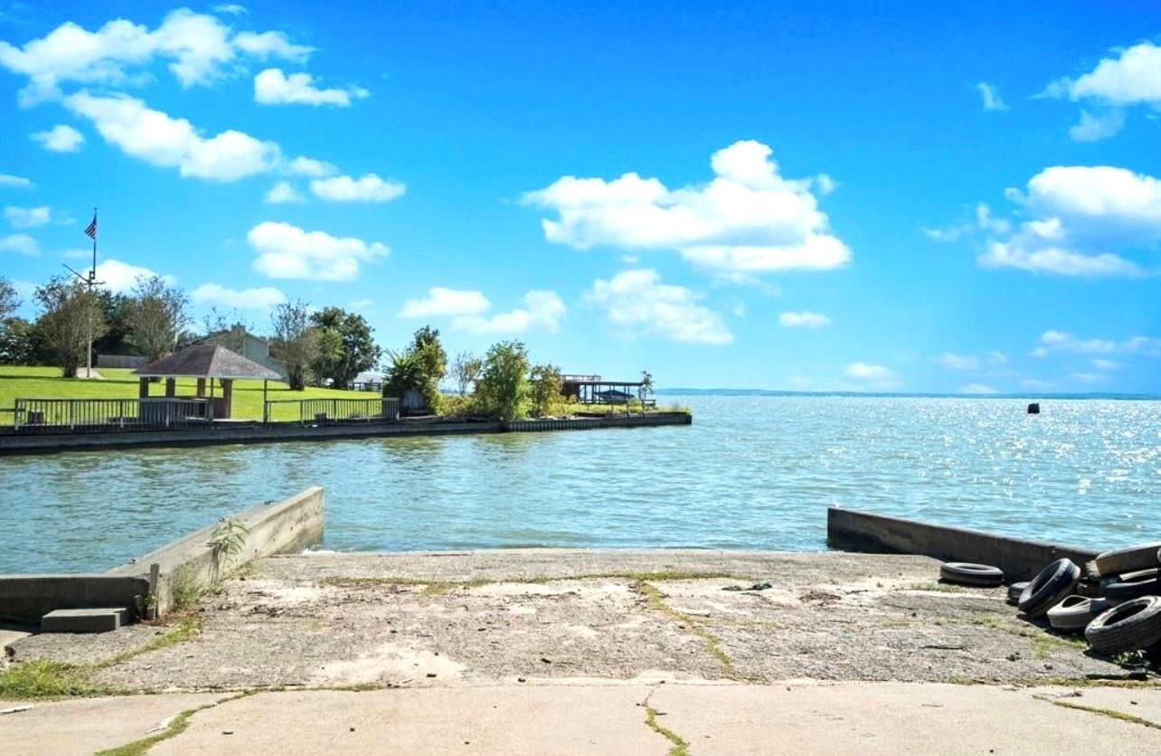 Property Photo:  Tbd Bending Oaks Lane  TX 77351 