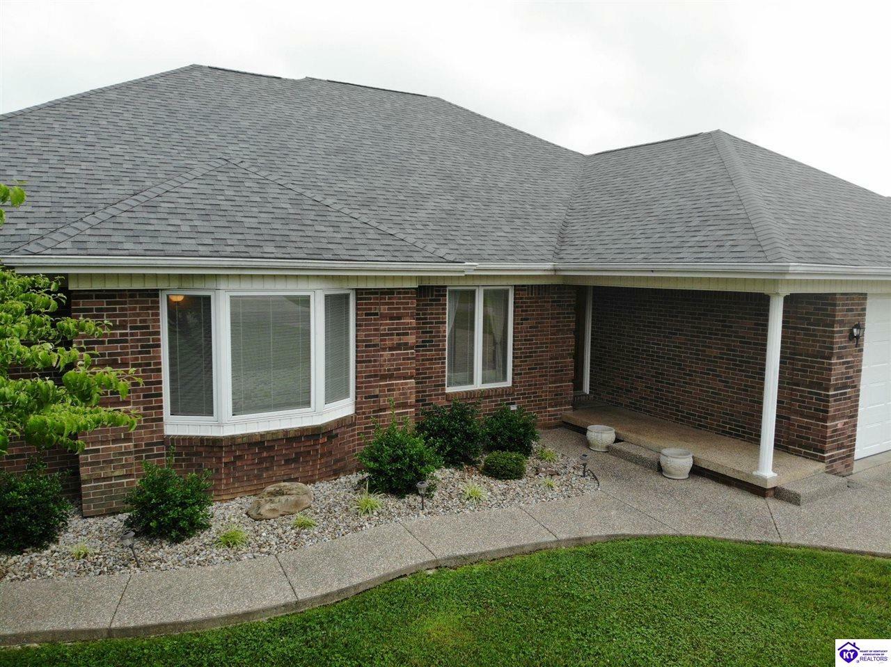 Property Photo: 81 Farmington Drive KY 42748