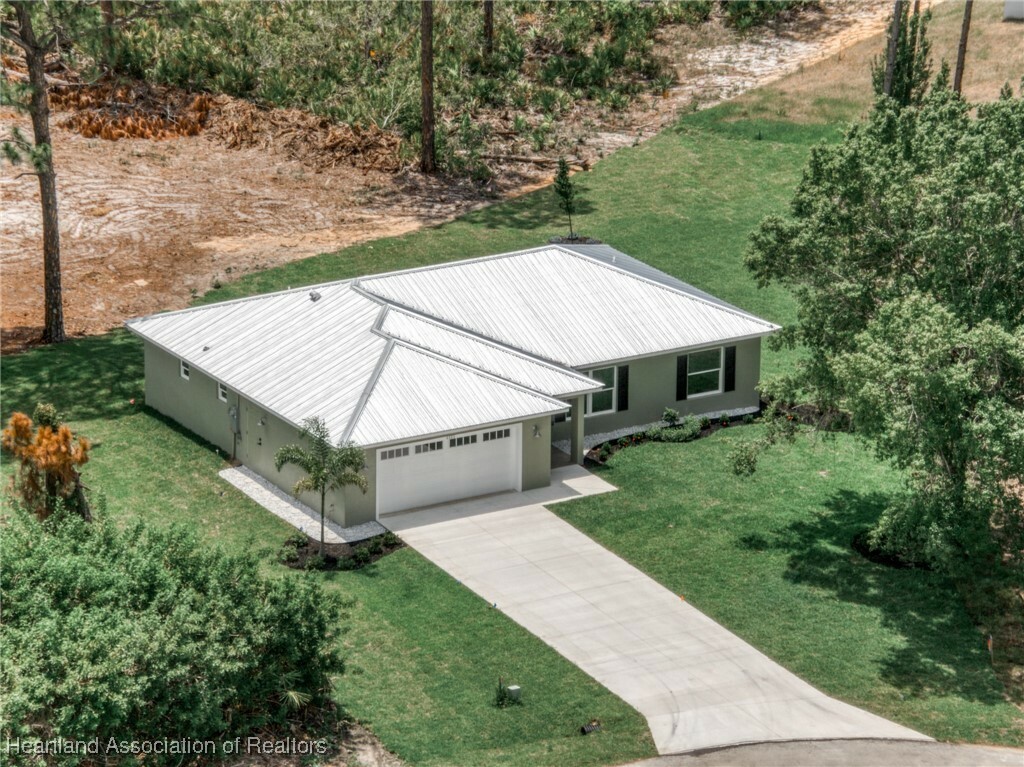 Property Photo:  4225 Cooper Drive  FL 33872 