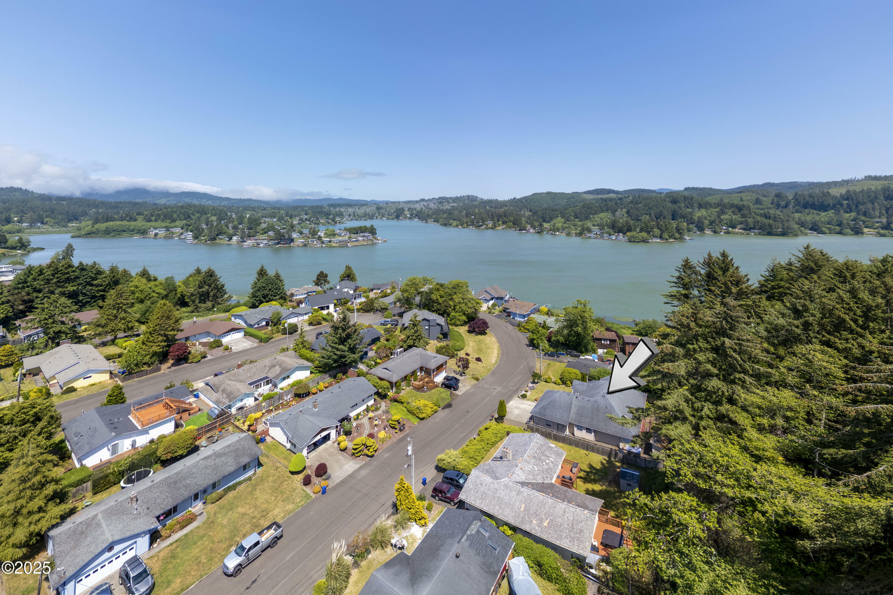Property Photo: 3200 NE 30th Drive OR 97365