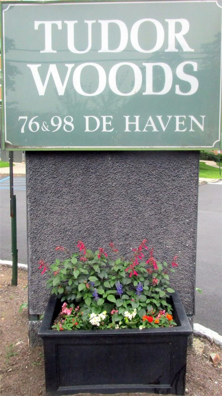 Property Photo:  76 Dehaven Drive 6B  NY 10703 