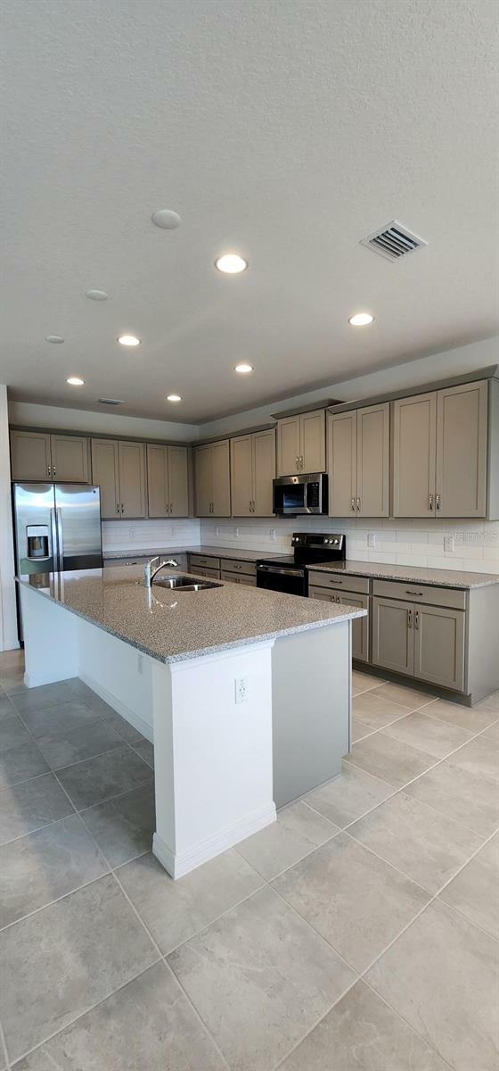 Property Photo: 483 Shadow Gorge Way FL 32736