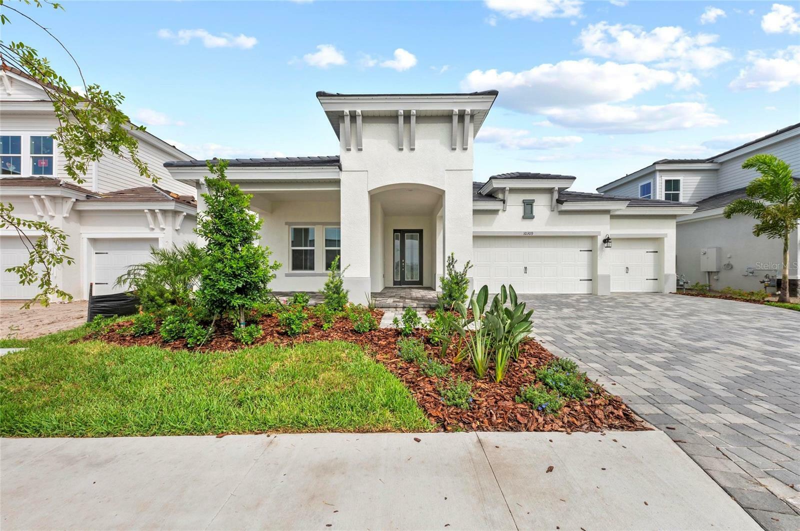 Property Photo: 10309 Longmeadow Avenue FL 34219
