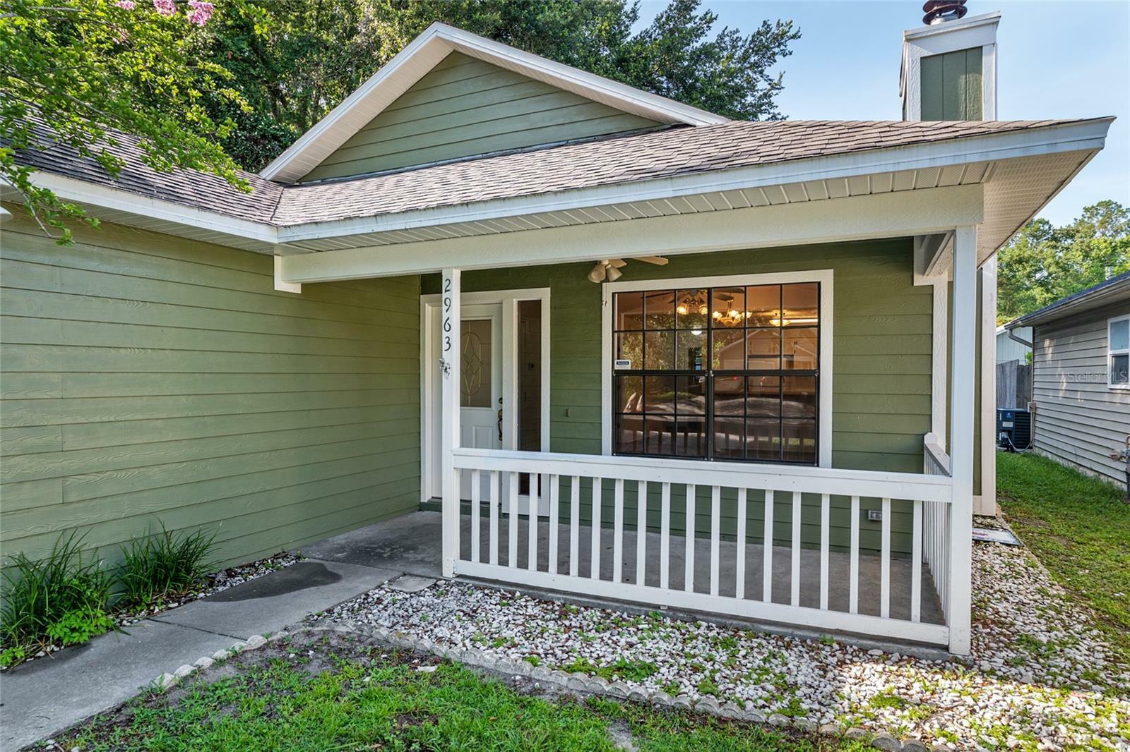 Property Photo: 2963 SW 40th Avenue FL 32608