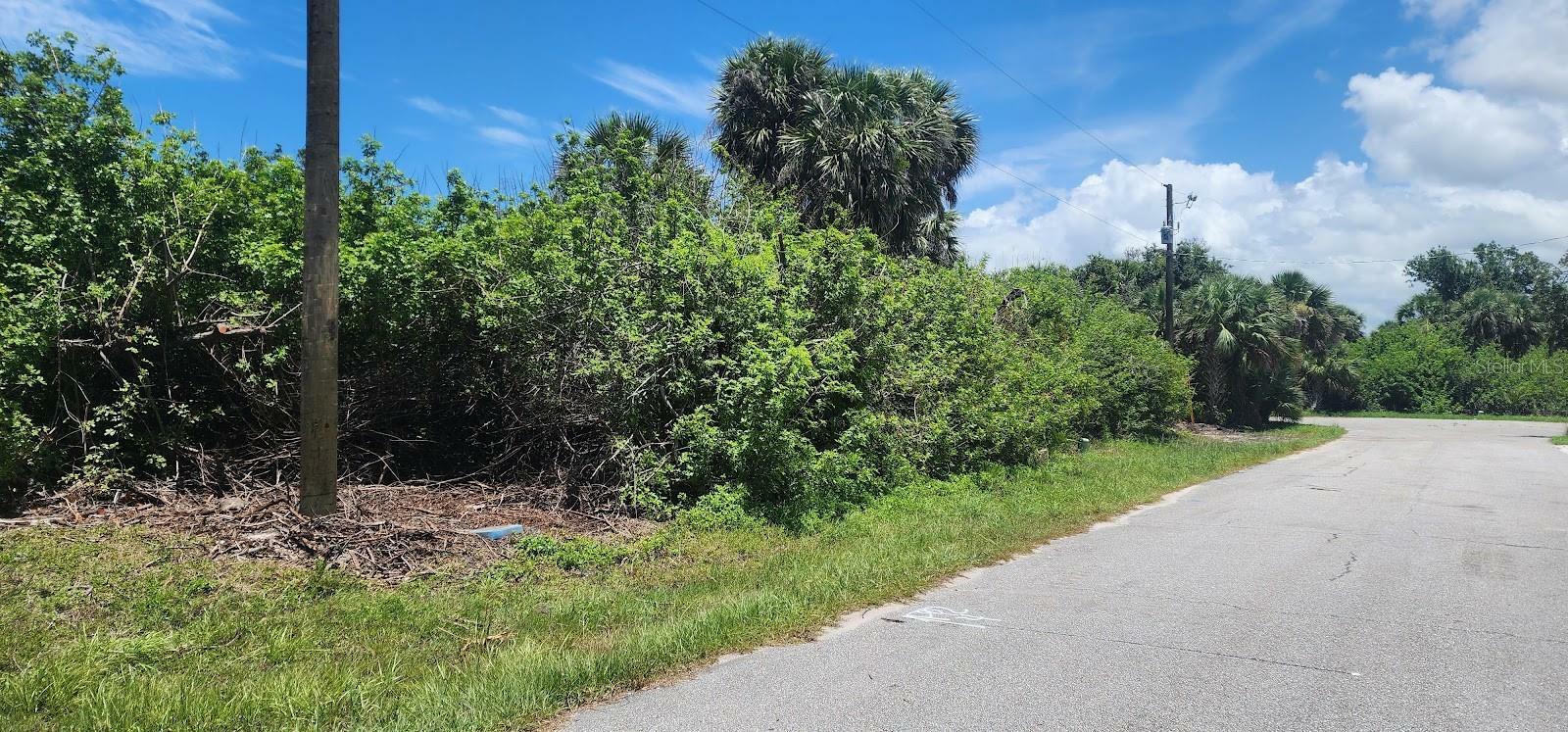 Property Photo: 106 Bebb Court FL 33947