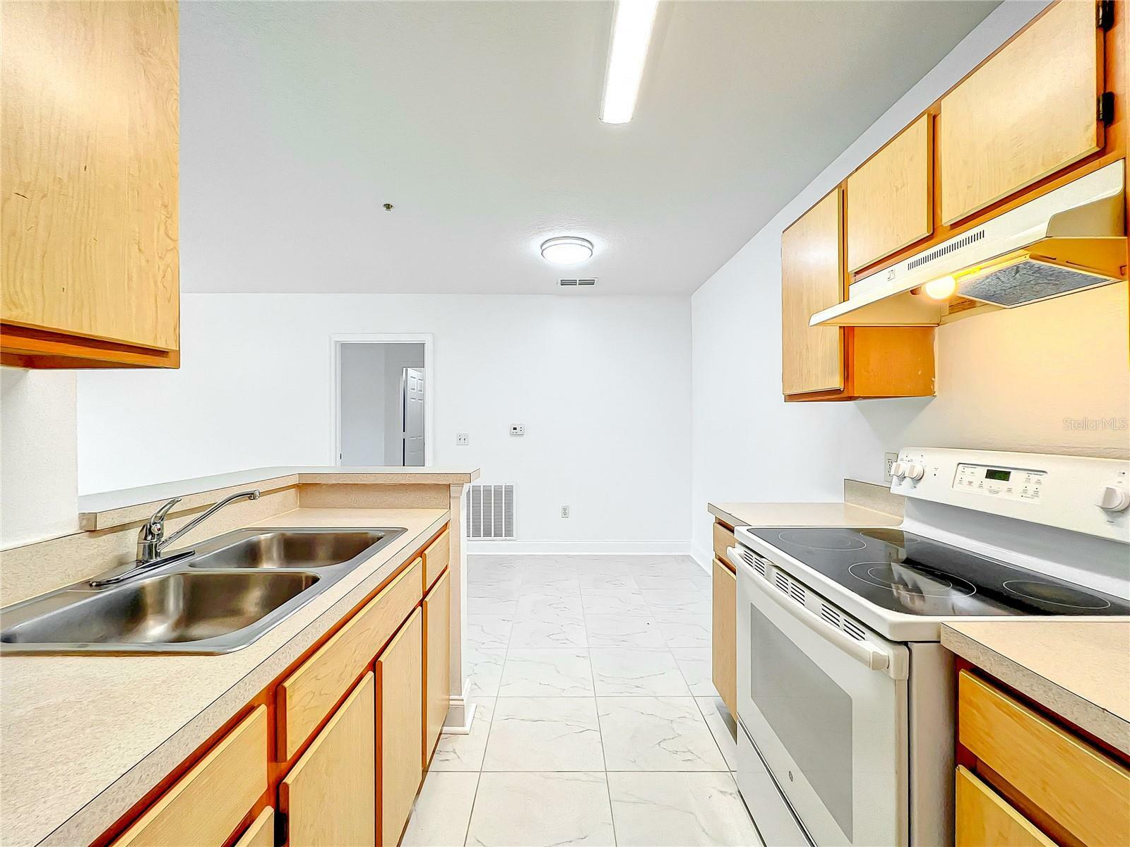 Property Photo: 6524 Swissco Drive 1012 FL 32822
