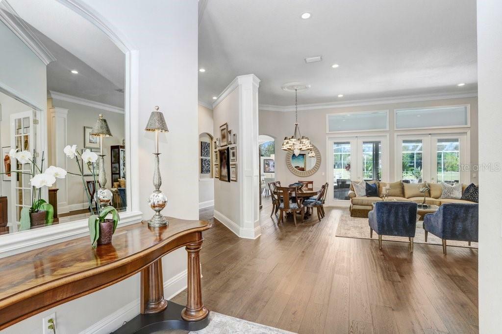 Property Photo: 3519 Old Course Lane FL 33596