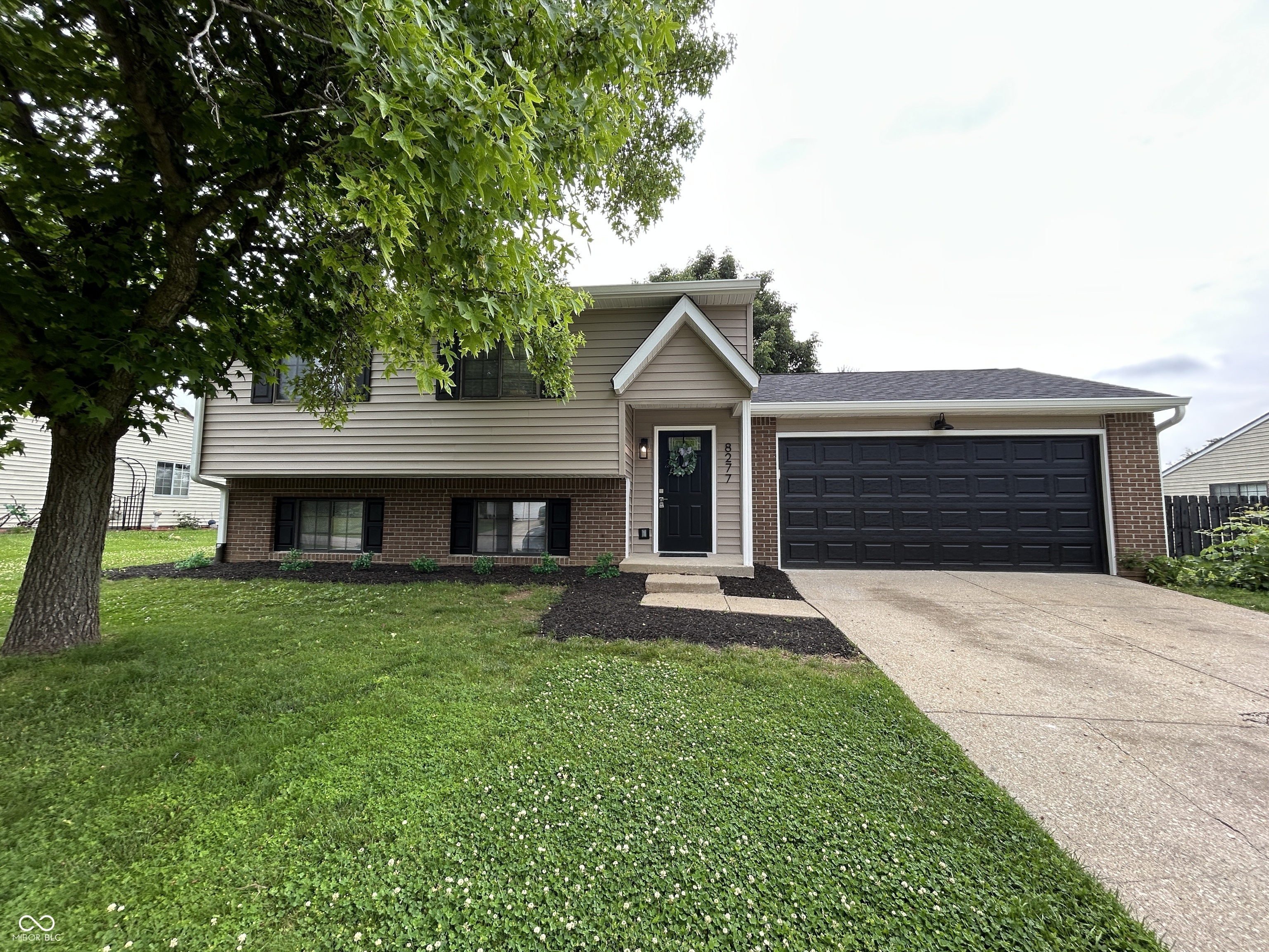 Property Photo: 8277 N Waterford Drive IN 47201