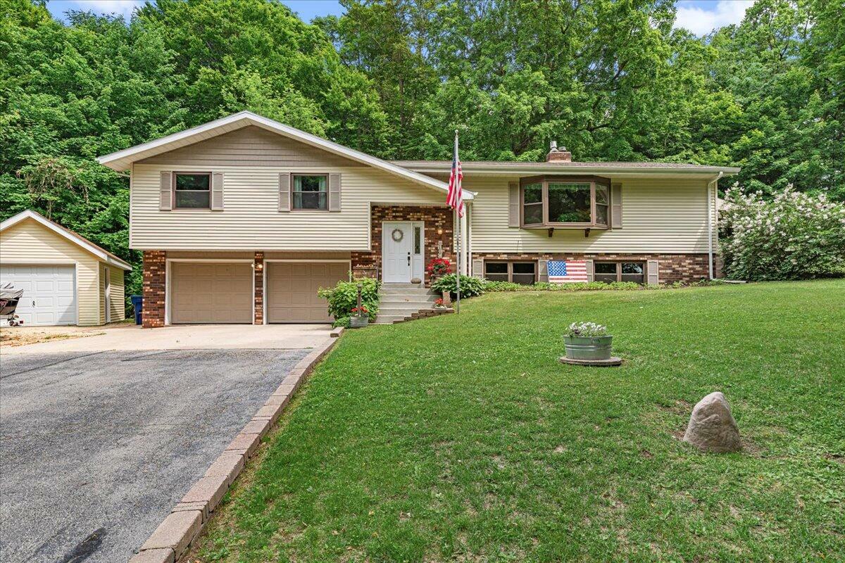Property Photo: 5638 Colleen Ln WI 53095