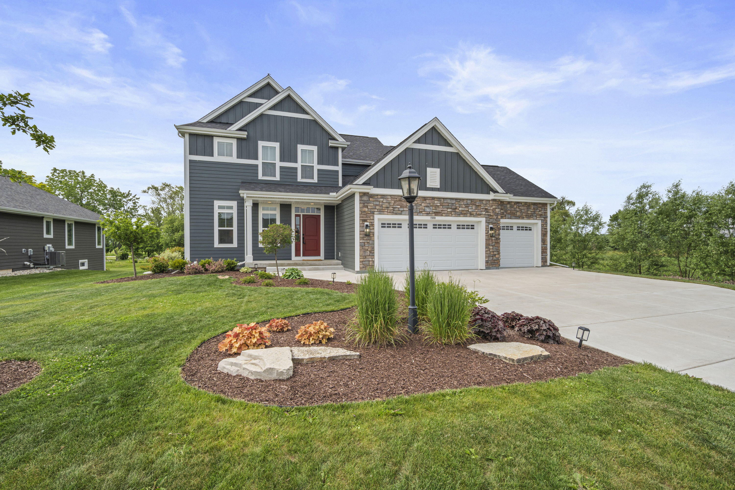 Property Photo: 7949 W Oakwood Way WI 53132