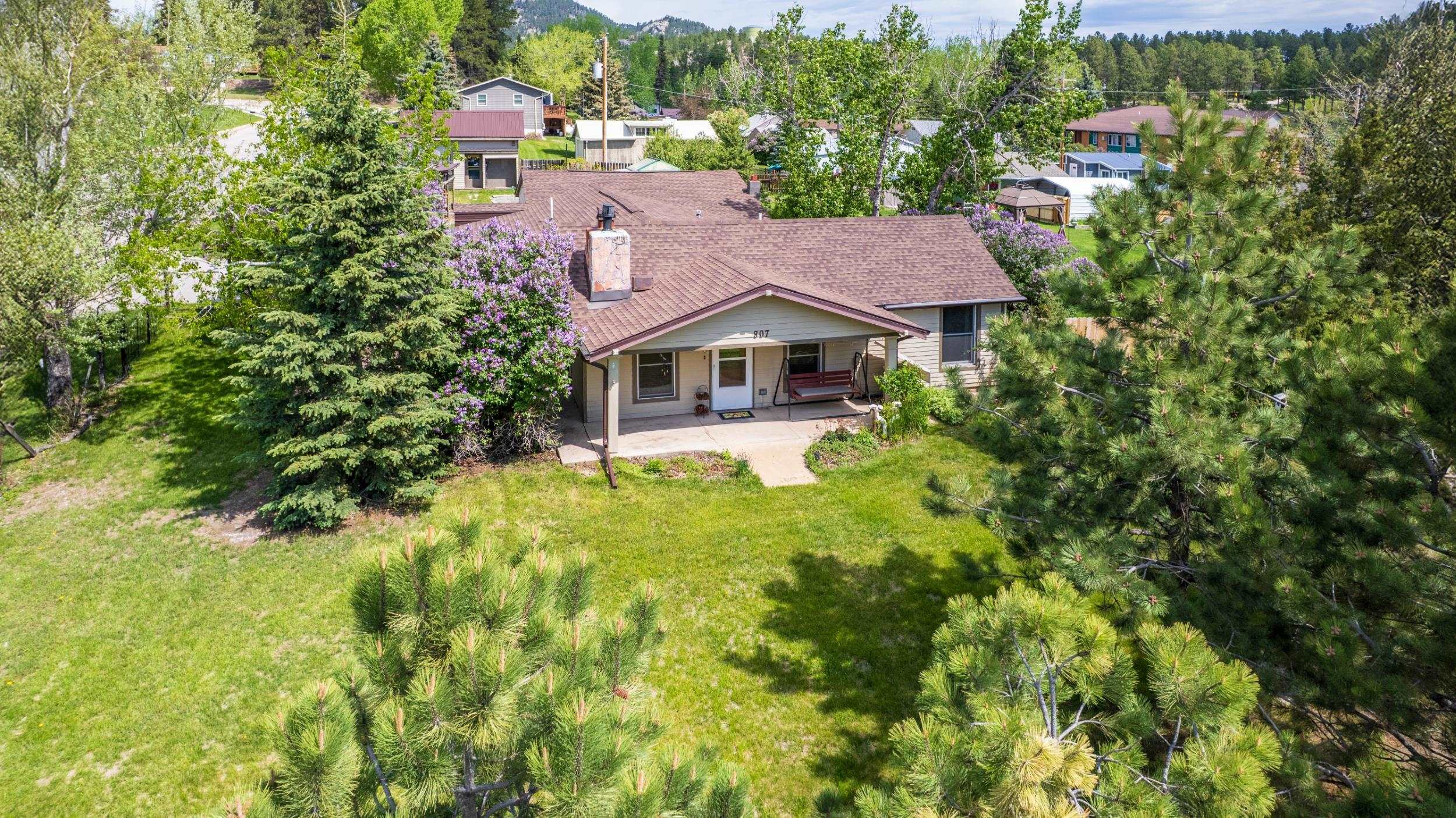 807 Harney Street  Custer SD 57730 photo