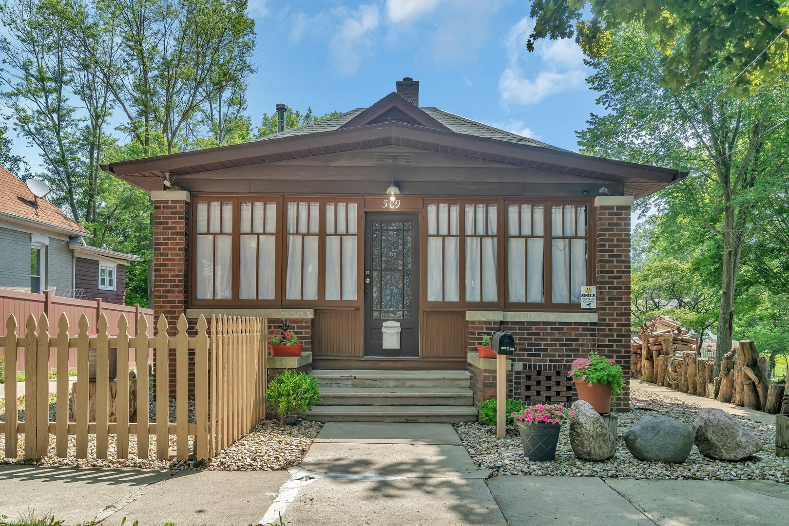 Property Photo:  309 S 2nd Avenue  IL 61364 