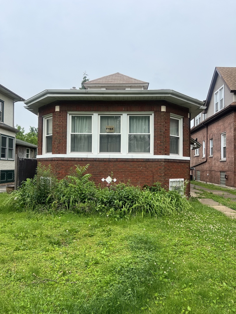 Property Photo: 9953 S Prospect Avenue IL 60643