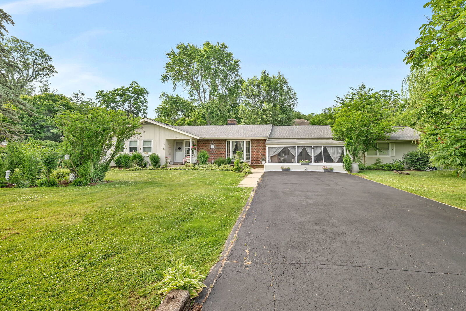 Property Photo: 11525 Edgewood Drive IL 60448