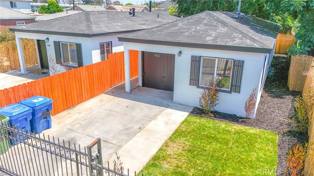 Property Photo: 1962 E 114th Street CA 90059