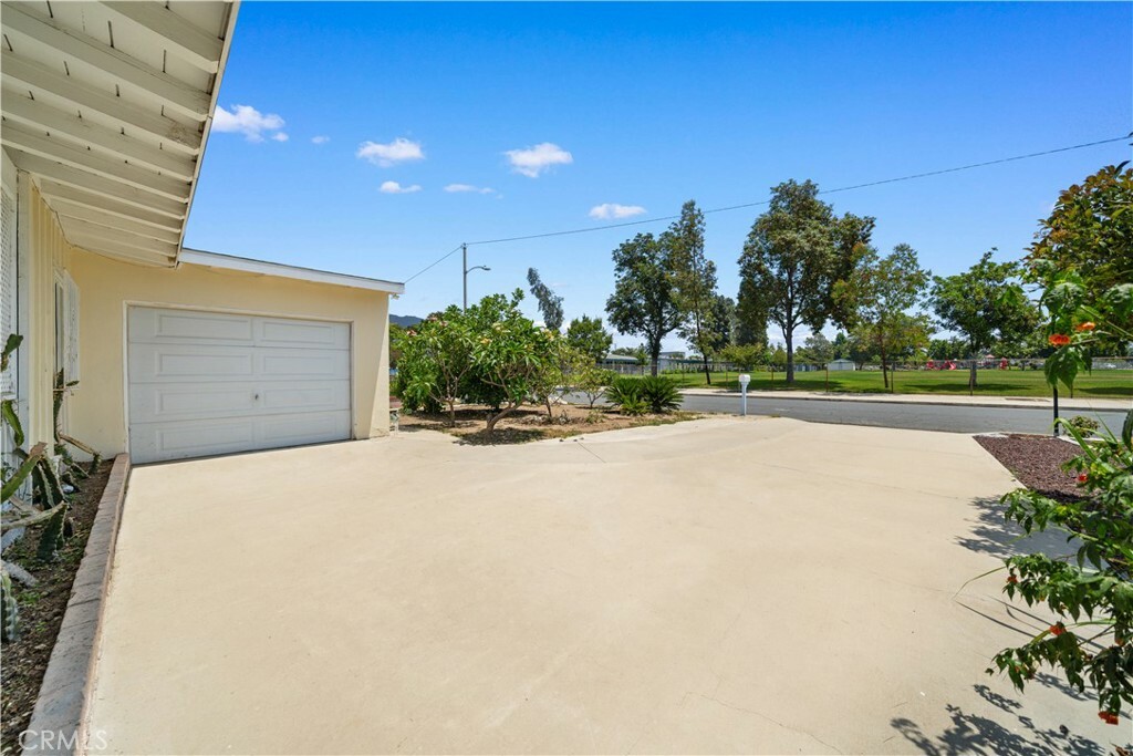 Property Photo:  2047 Delford Avenue  CA 91010 