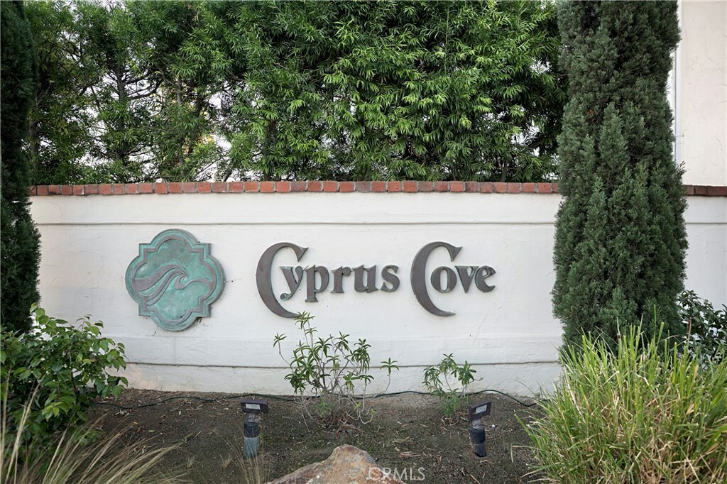 Property Photo: 233 Calle Campesino CA 92672