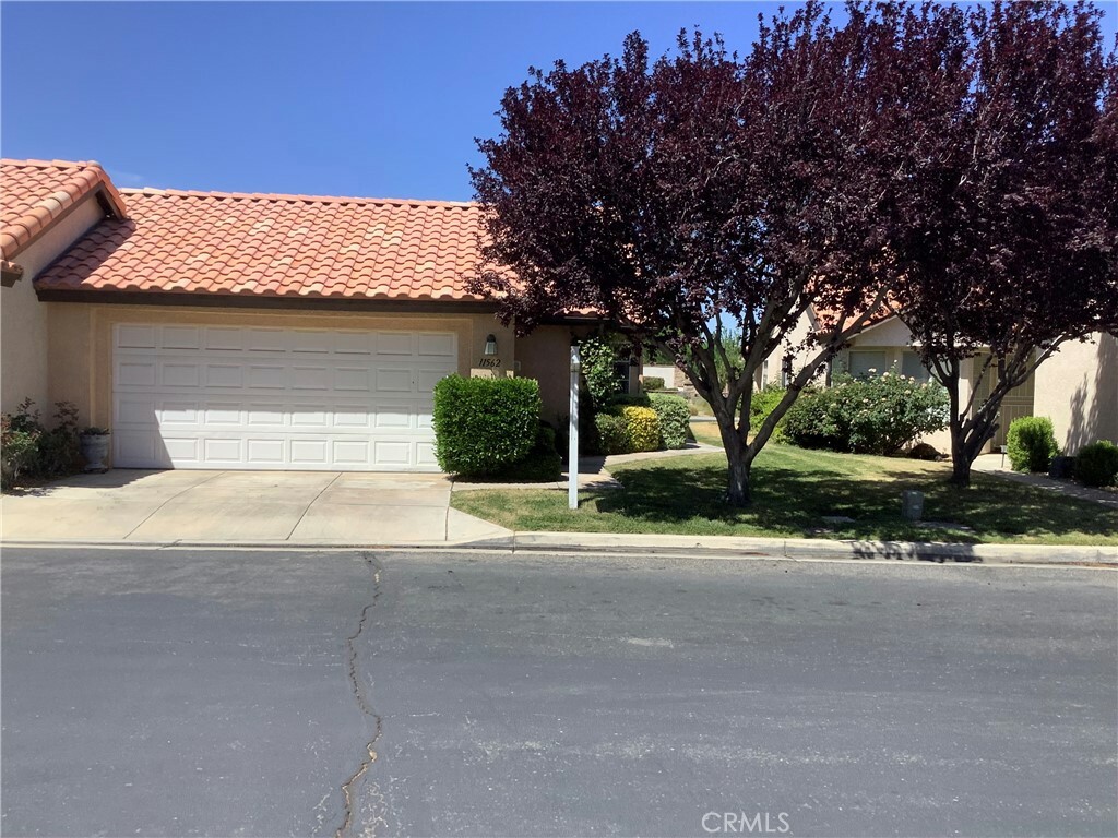 Property Photo: 11562 Oak Street CA 92308