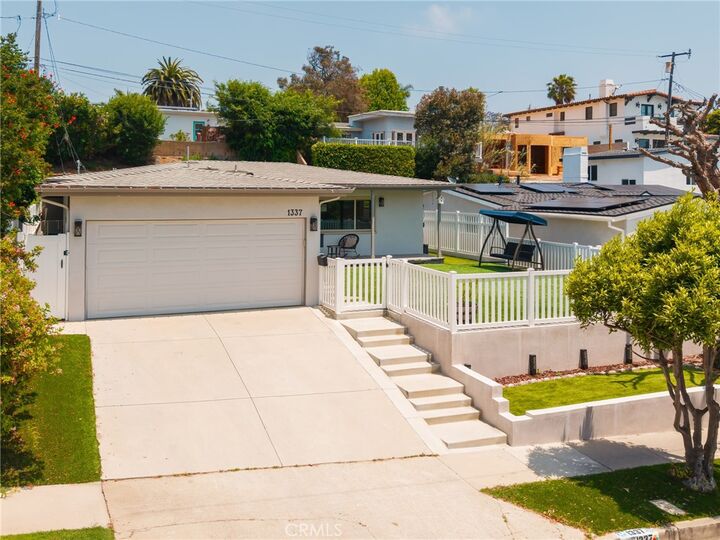 Property Photo: 1337 Curtis Avenue CA 90266
