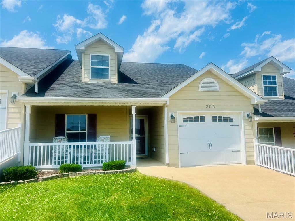 Property Photo: 305 Hawk Nest Court MO 63084