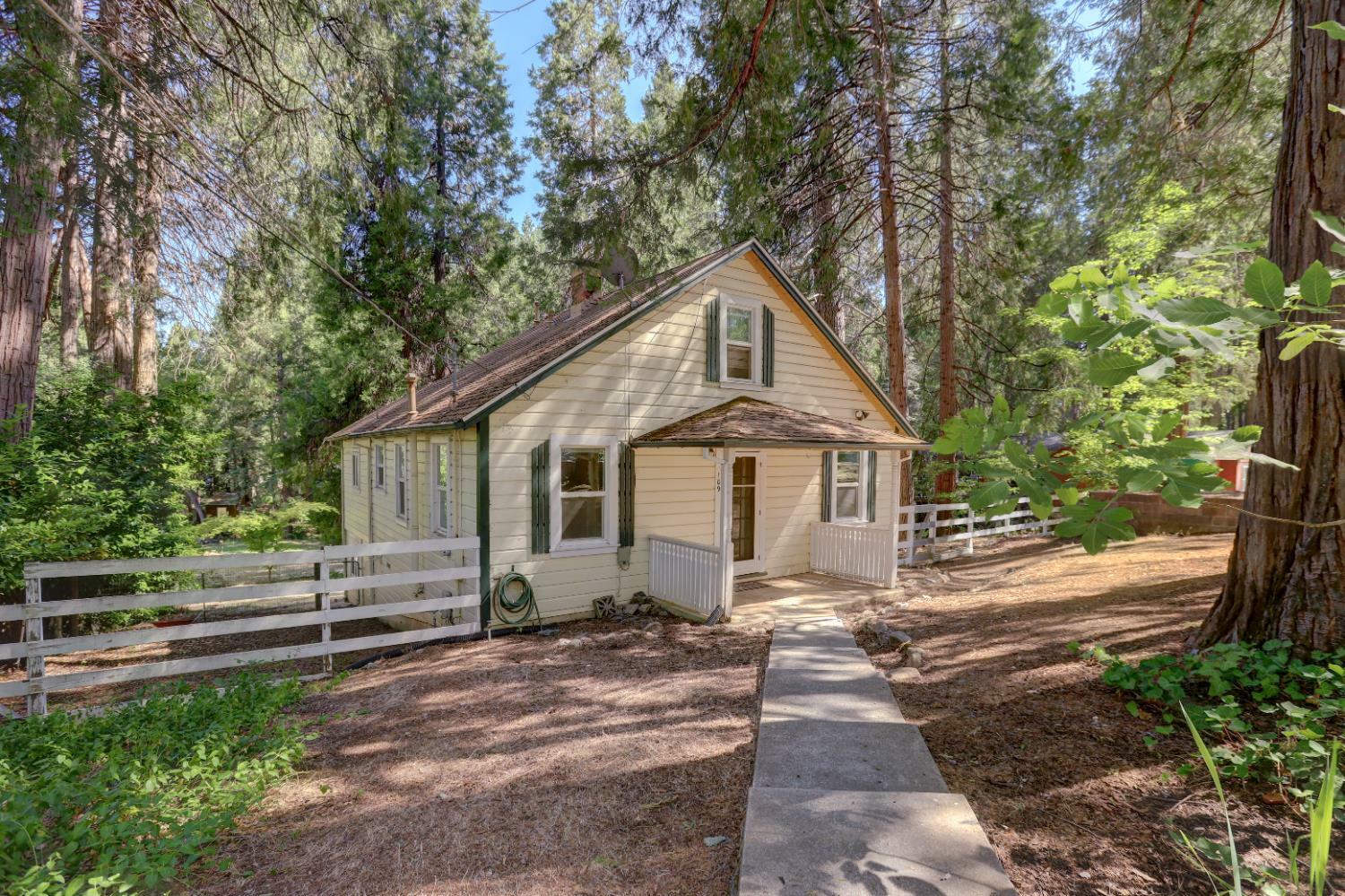 Property Photo: 109 Martin Street CA 95959