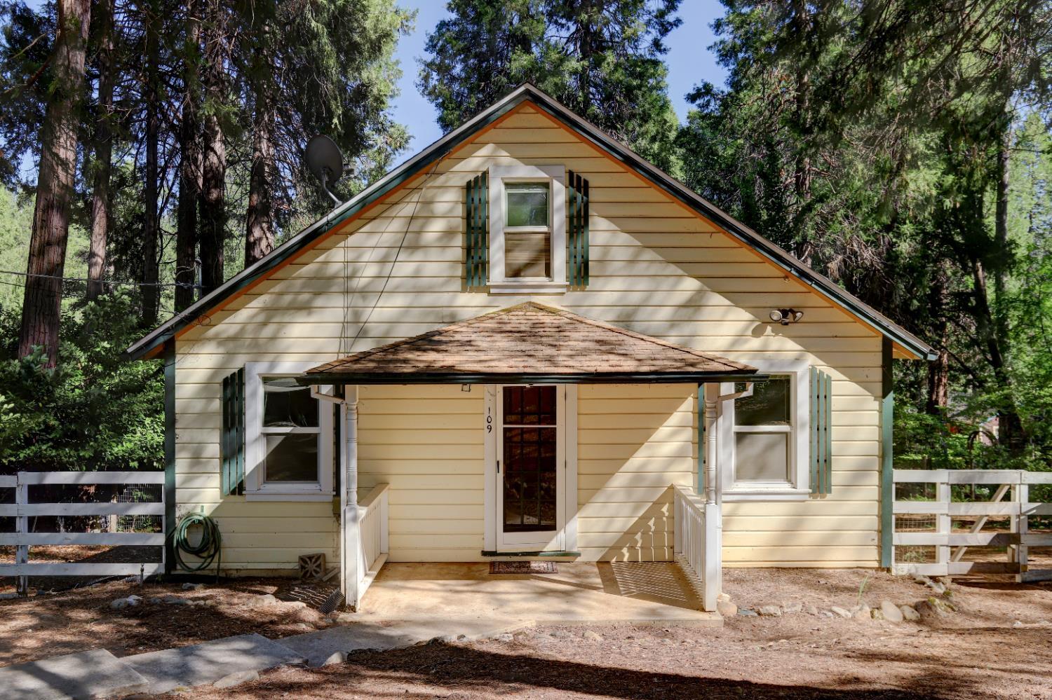 Property Photo: 109 Martin Street CA 95959