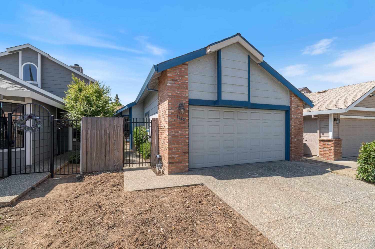 Property Photo: 1343 Puebla Way CA 95747