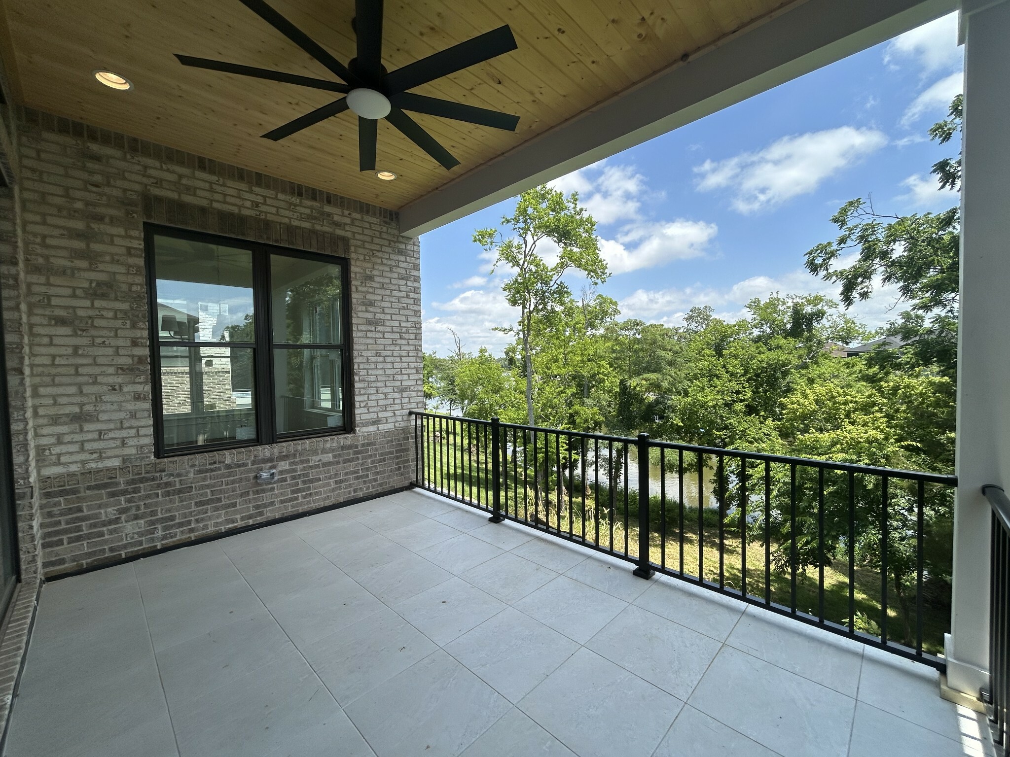 Property Photo: 1370 Reynard Dr TN 37066