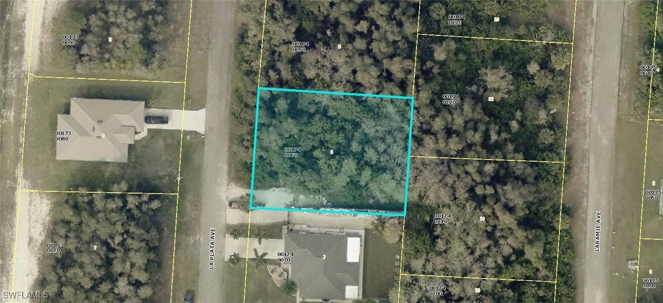 Property Photo: 723 La Plata Avenue FL 33974