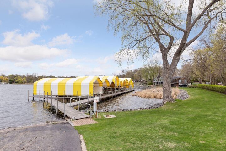 Property Photo:  5410 Three Points Boulevard 435  MN 55364 