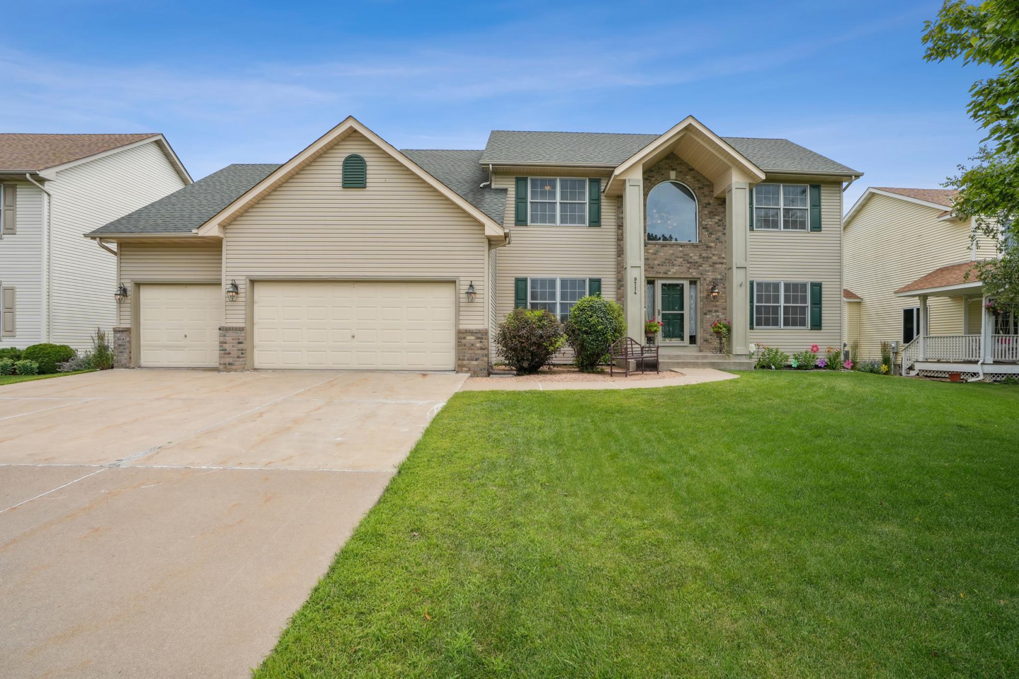 Property Photo: 9714 Hillside Trail S MN 55016