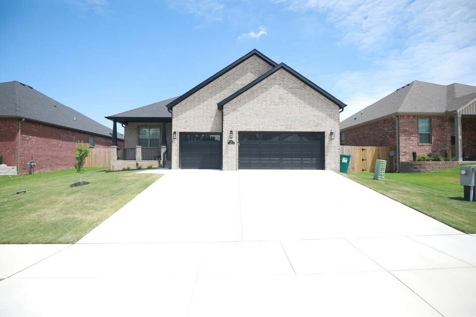 Property Photo: 640 Harbison Street AR 72713