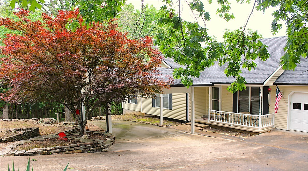 Property Photo: 32 Table Rock Drive AR 72631