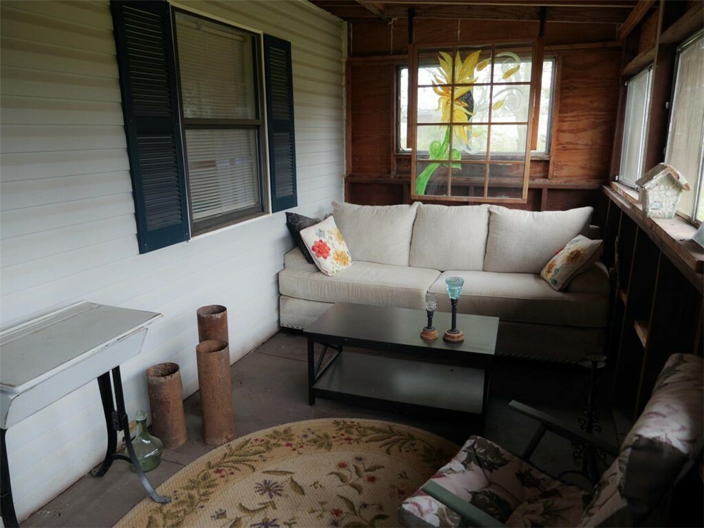 Property Photo: 1042 County Road 445 AR 72616