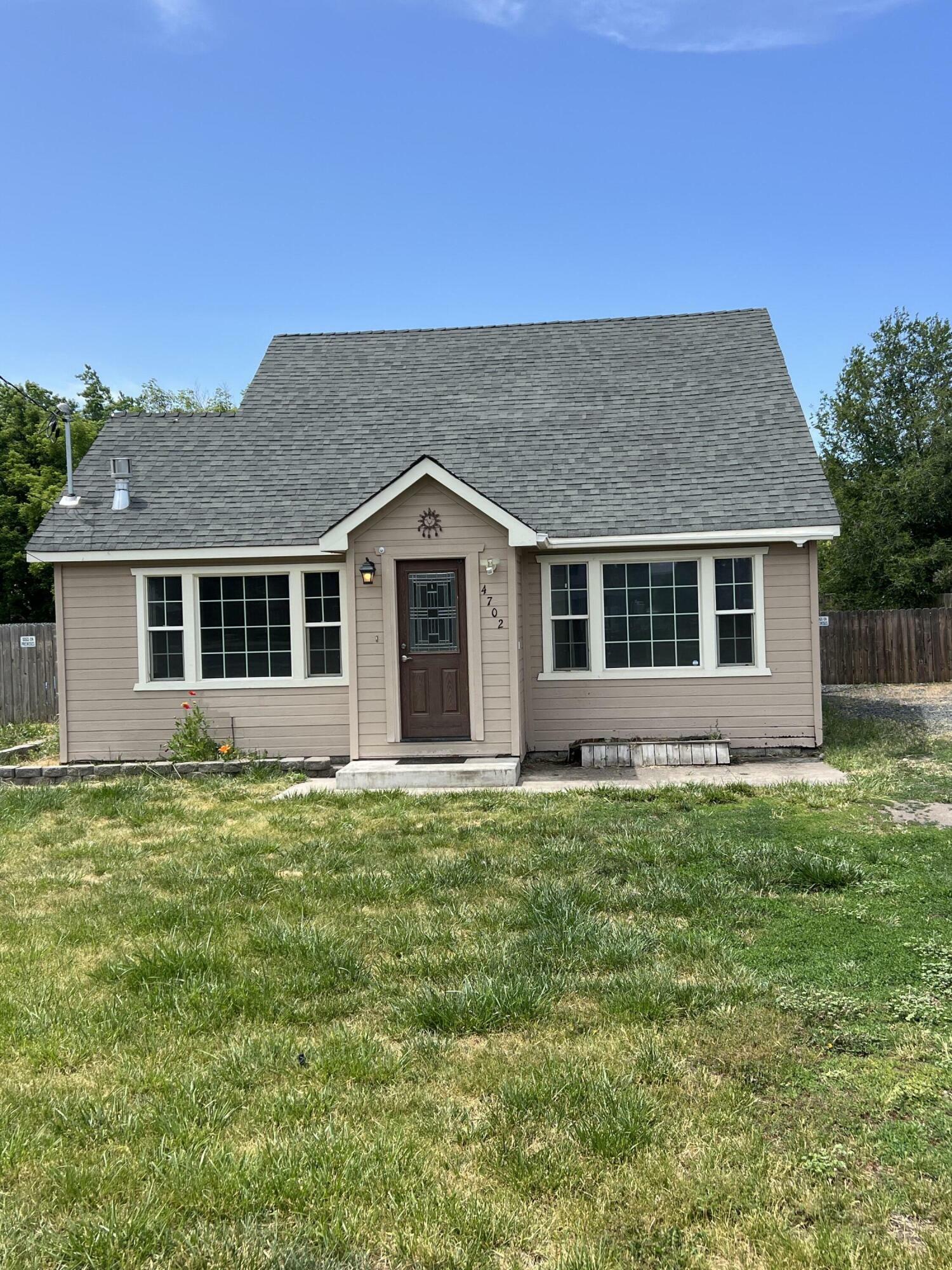 Property Photo: 4702 Summers Lane OR 97603