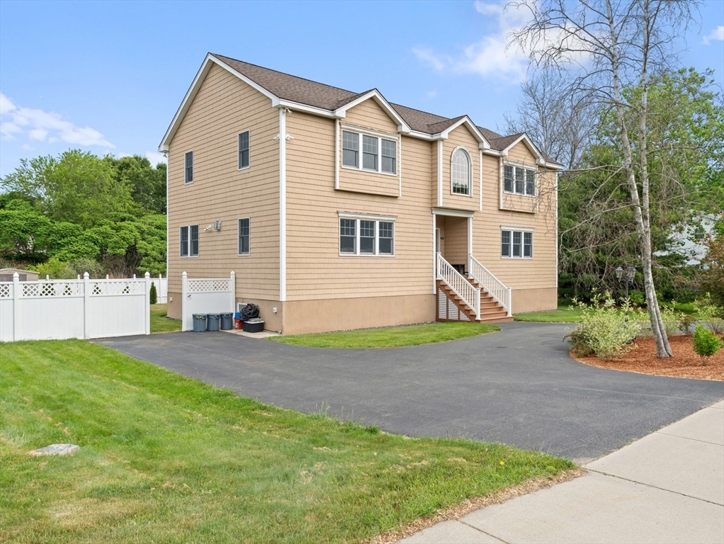 Property Photo:  86 Lynn Fells Pkwy  MA 01906 