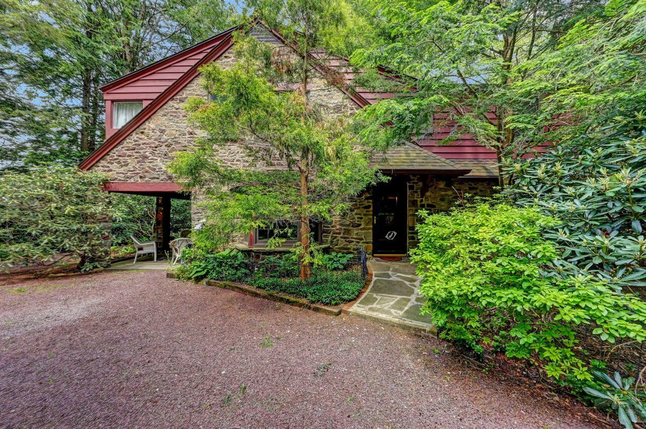 Property Photo: 37 Cove Road PA 18602