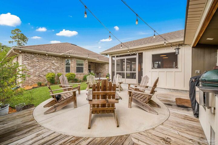 Property Photo:  2394 Bentley Oaks Dr  FL 32533 