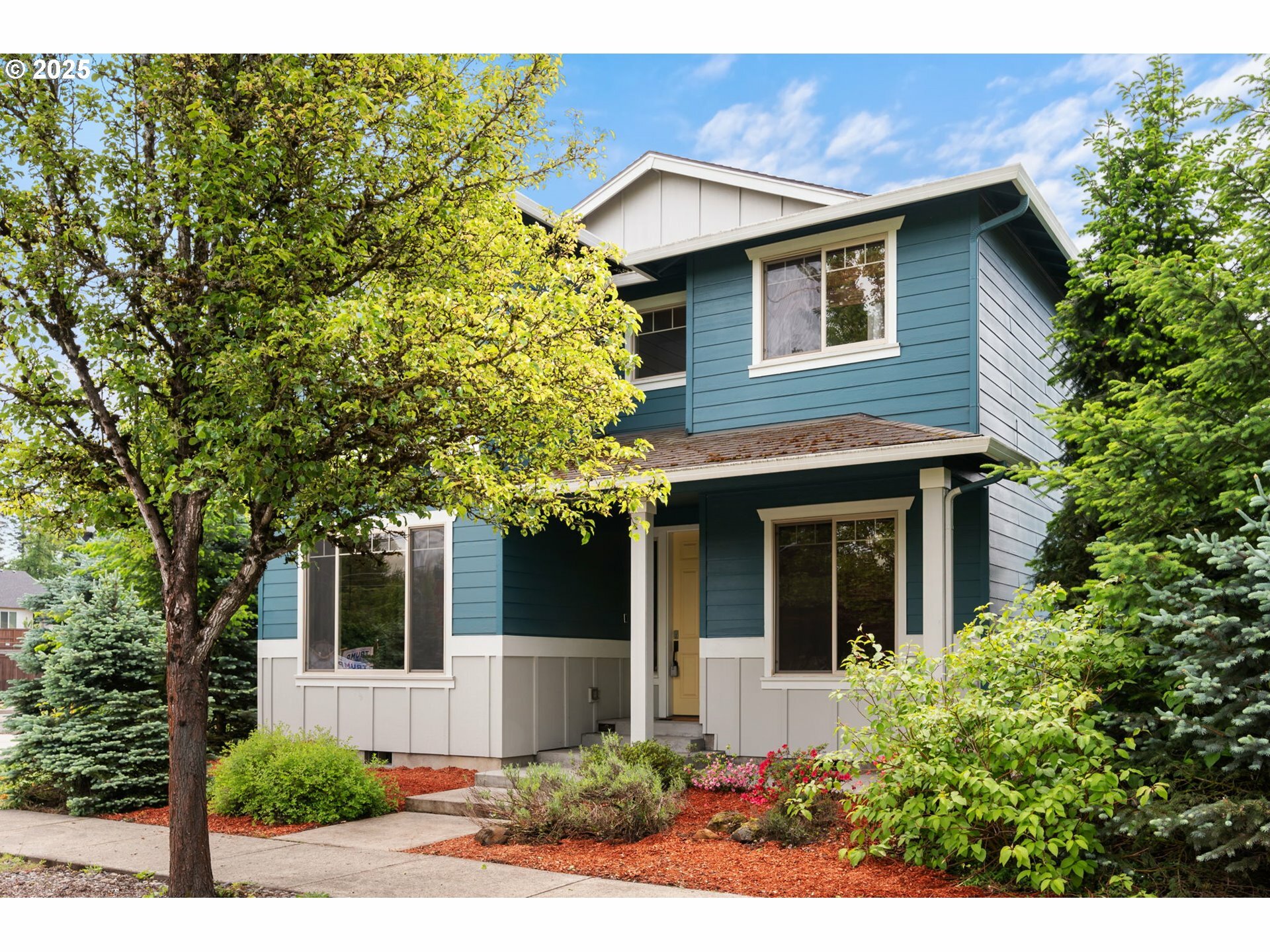 Property Photo:  11 NW 25th St  WA 98604 