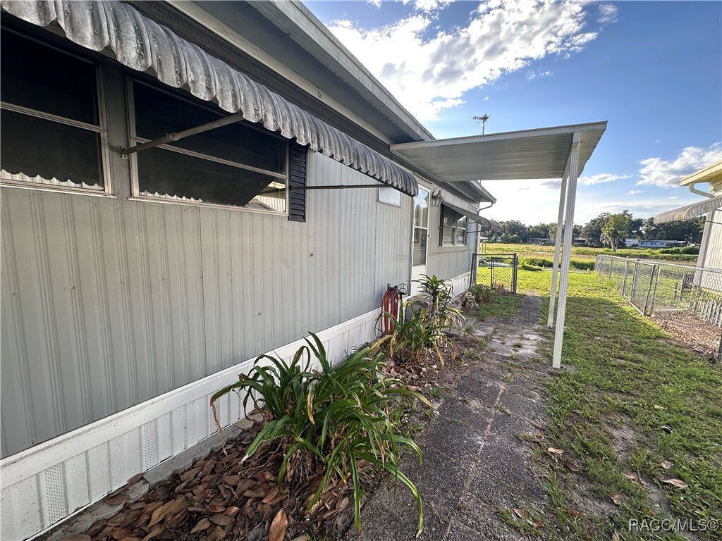 Property Photo: 3910 N Bluewater Drive FL 34442