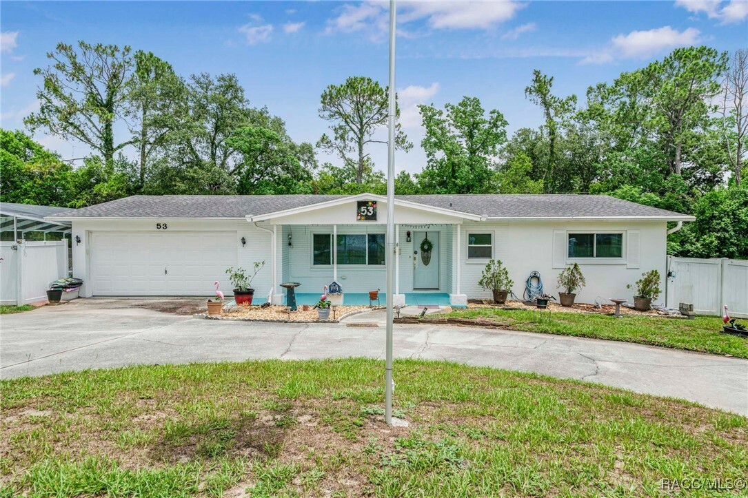 Property Photo: 53 S Columbus Street FL 34465