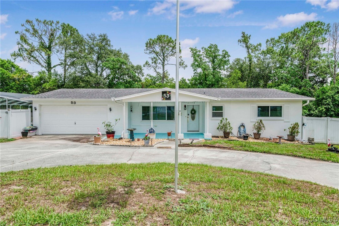 Property Photo:  53 S Columbus Street  FL 34465 