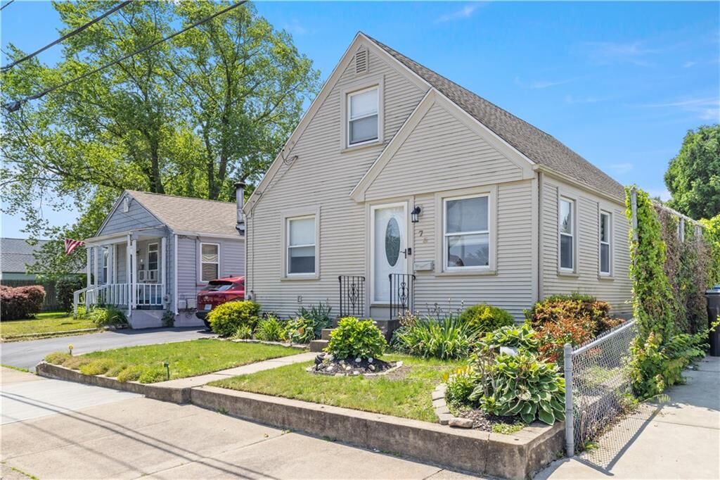 Property Photo:  75 Crescent Avenue  RI 02910 