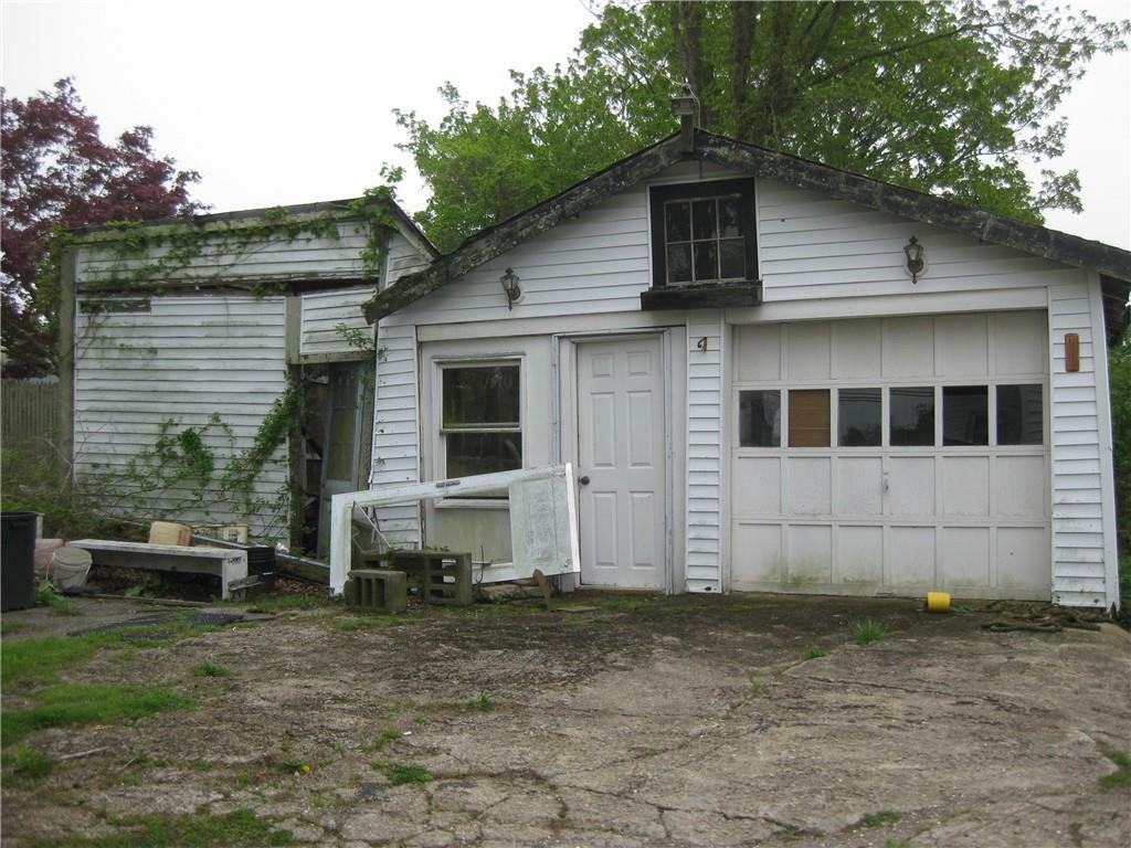 Property Photo: 188 Greene Lane RI 02840