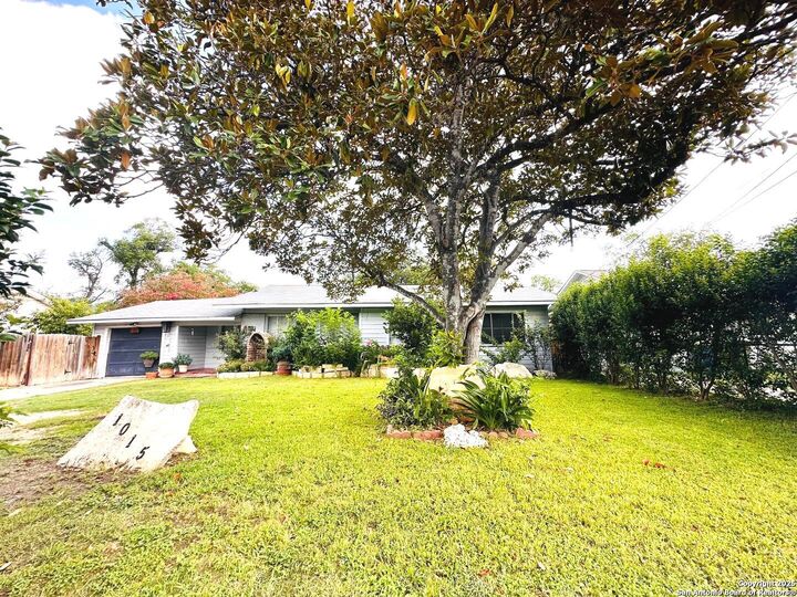 1015 El Monte  San Antonio TX 78201 photo