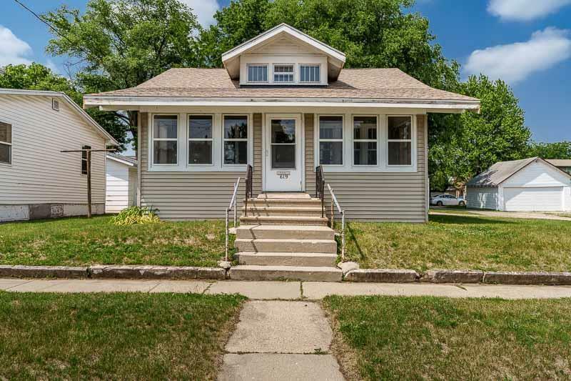 Property Photo: 619 Middle Street WI 53511