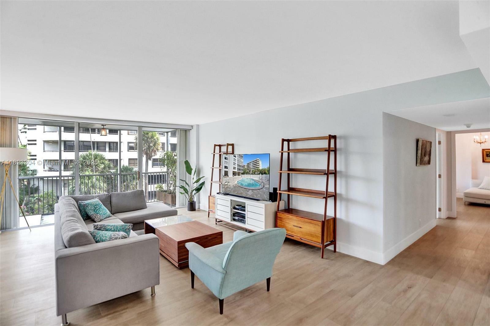 Property Photo: 150 Ocean Lane Dr 3H FL 33149