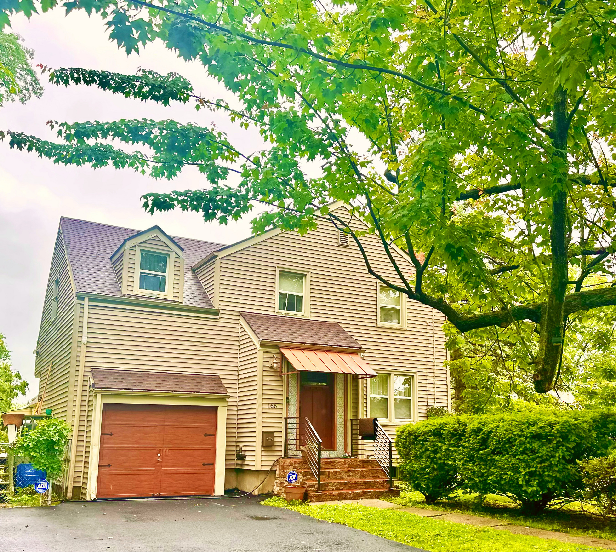 Property Photo: 166 Catherine Street CT 06106