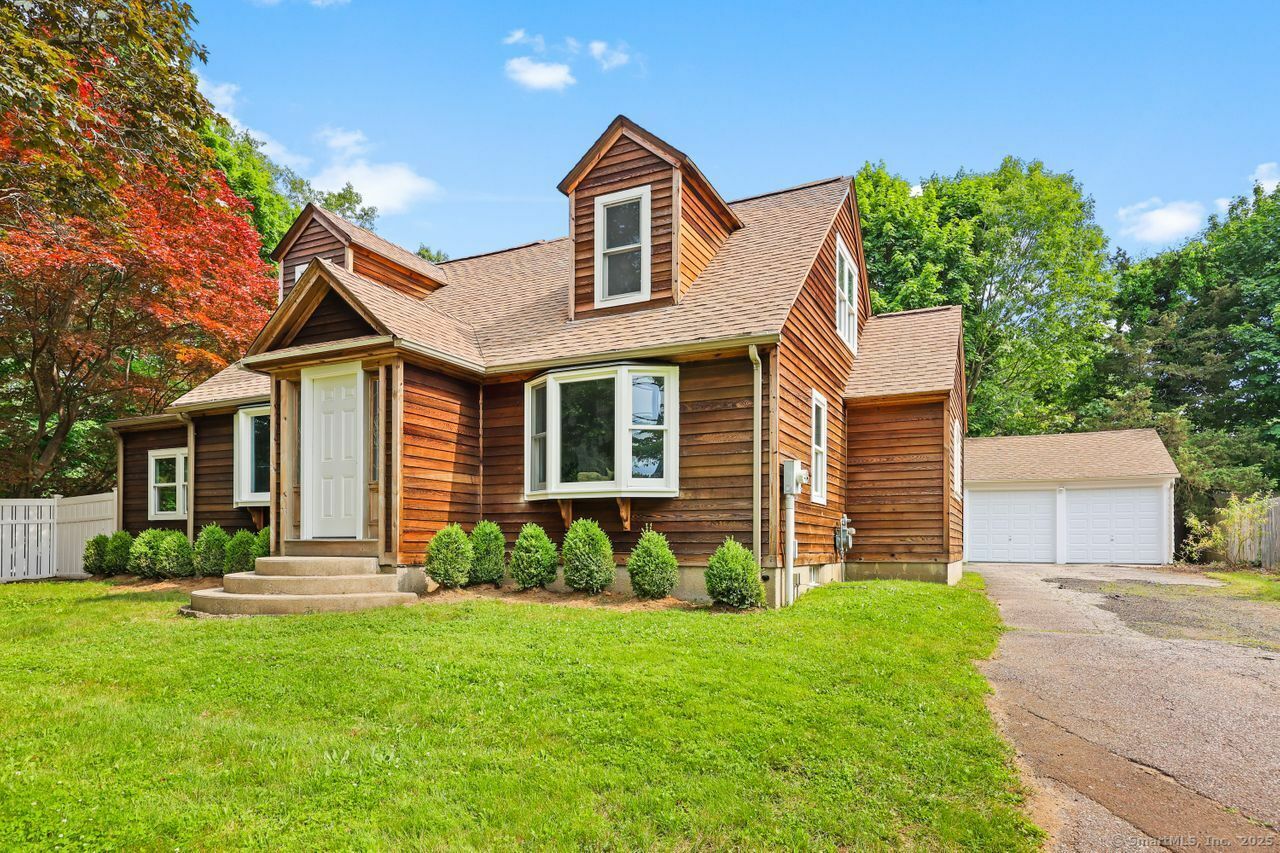 Property Photo: 2851 Old Town Road CT 06606